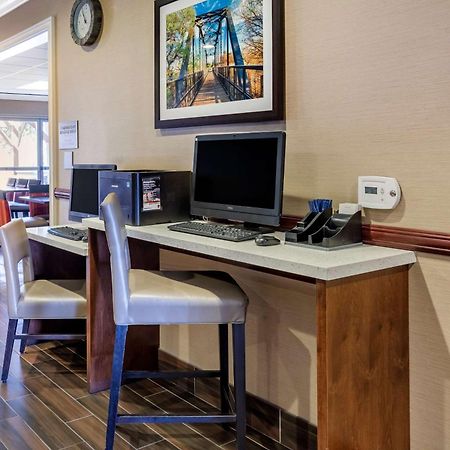 史蒂文生牧场舒舒适套房酒店 Stevenson Ranch 外观 照片